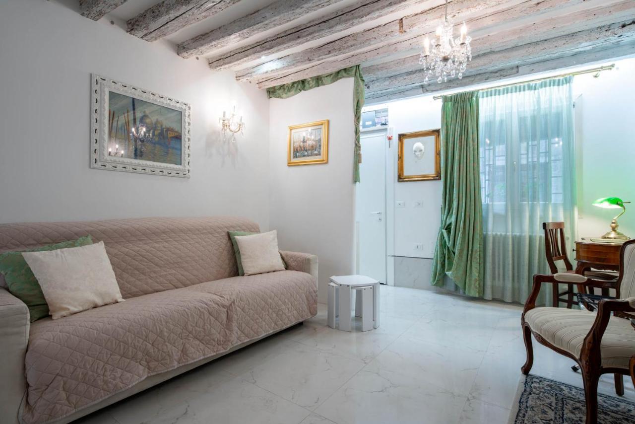 Loving In Venice, 5 Stars מראה חיצוני תמונה