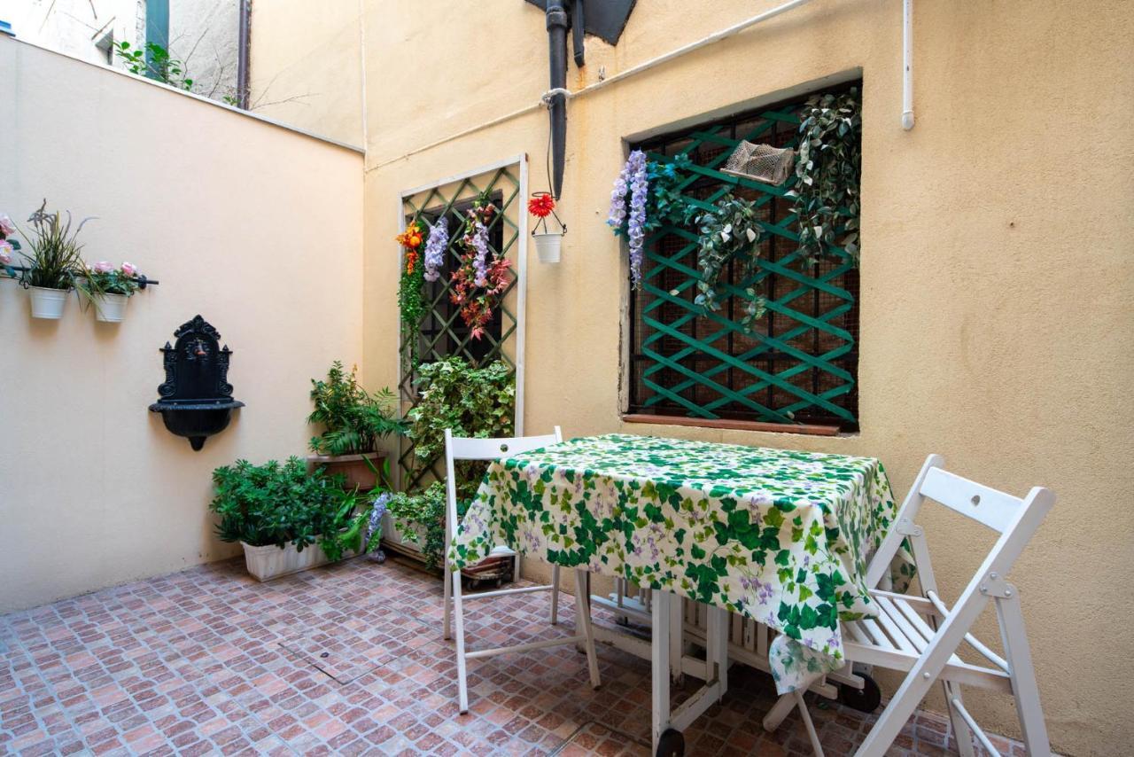 Loving In Venice, 5 Stars מראה חיצוני תמונה