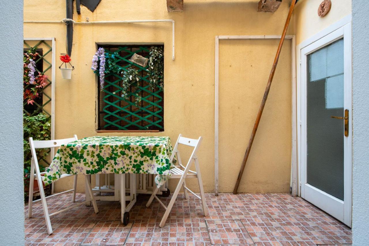 Loving In Venice, 5 Stars מראה חיצוני תמונה